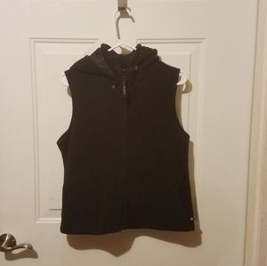 Express medium black hooded vest